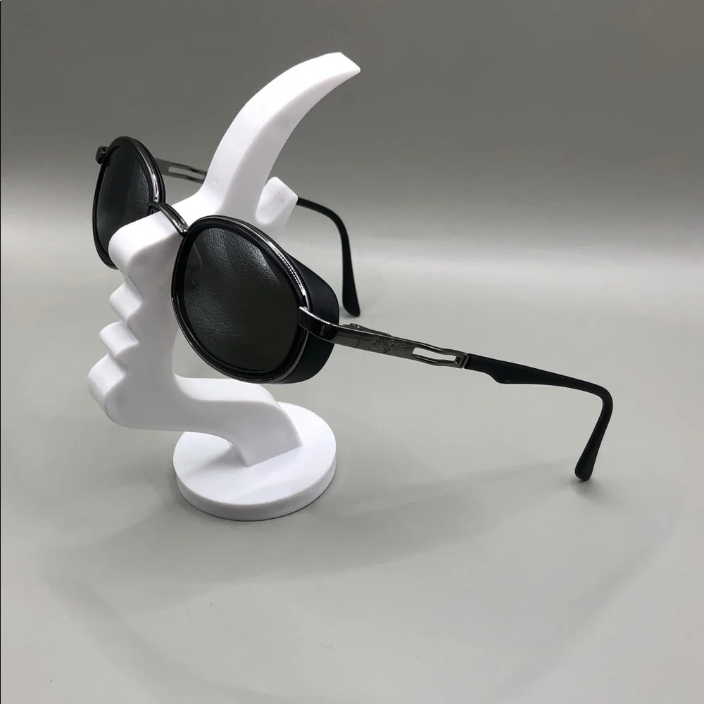 Maui Jim Sunglasses MJ-139 Makana Polarized 2M Black Silver Oval UNISEX